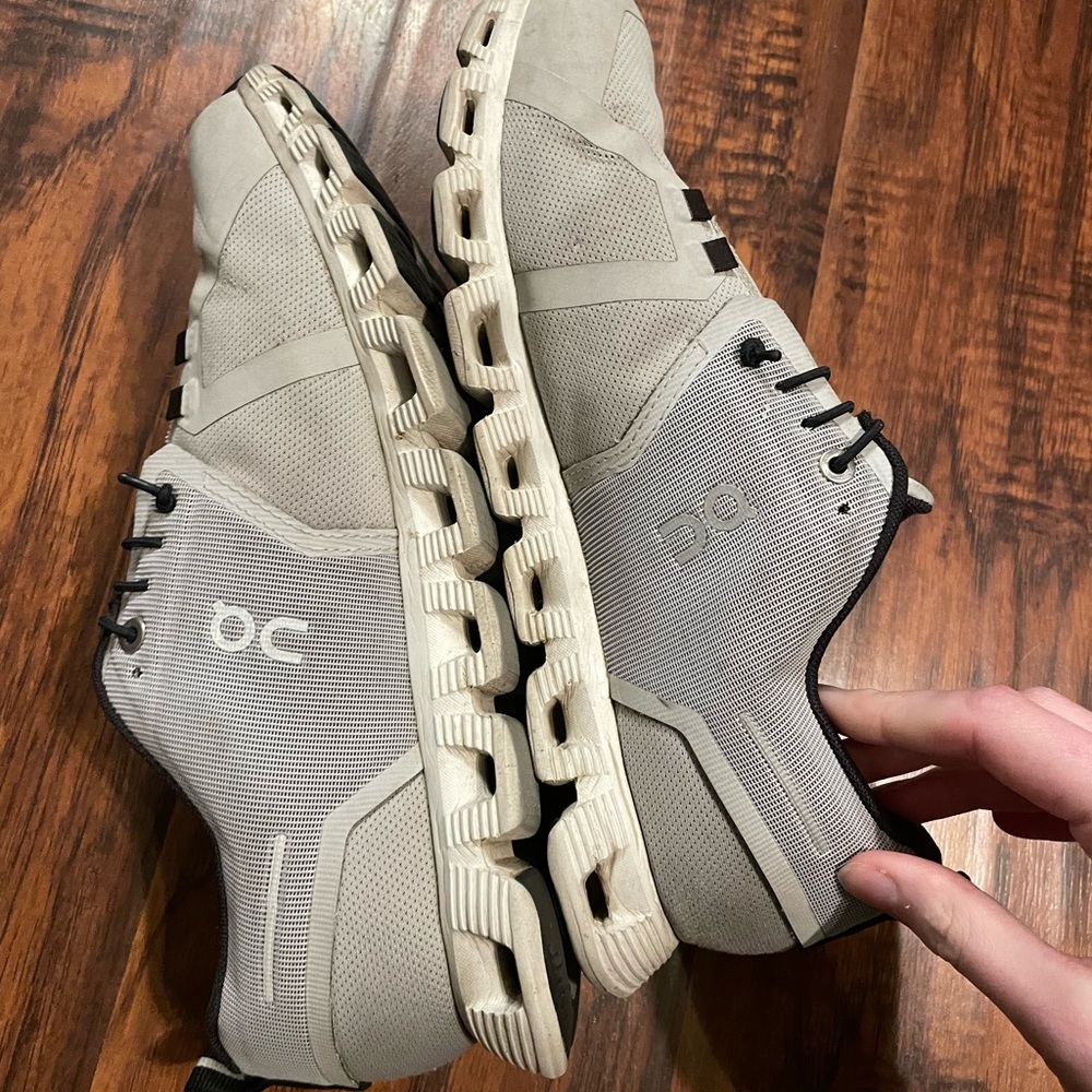 On Cloud 5 Glacier/White colorway. - Picture 7 of 7